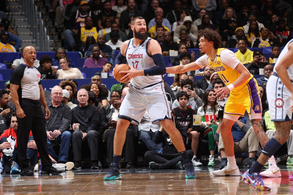 更由于他的 更由于他的