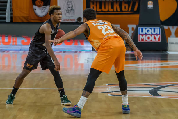 胜者睥睨 胜者睥睨