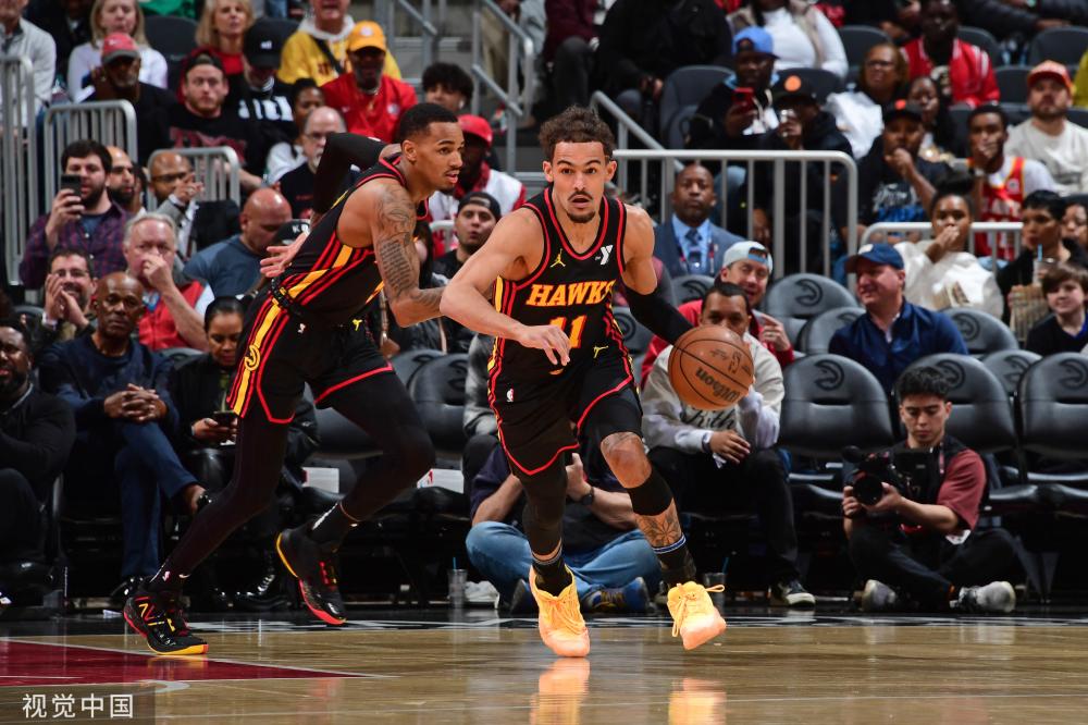 了球员在比 了球员在比